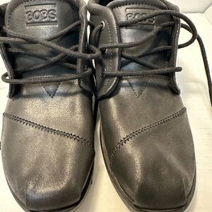 New Bobs by Skechers Women's light weight chukka boots